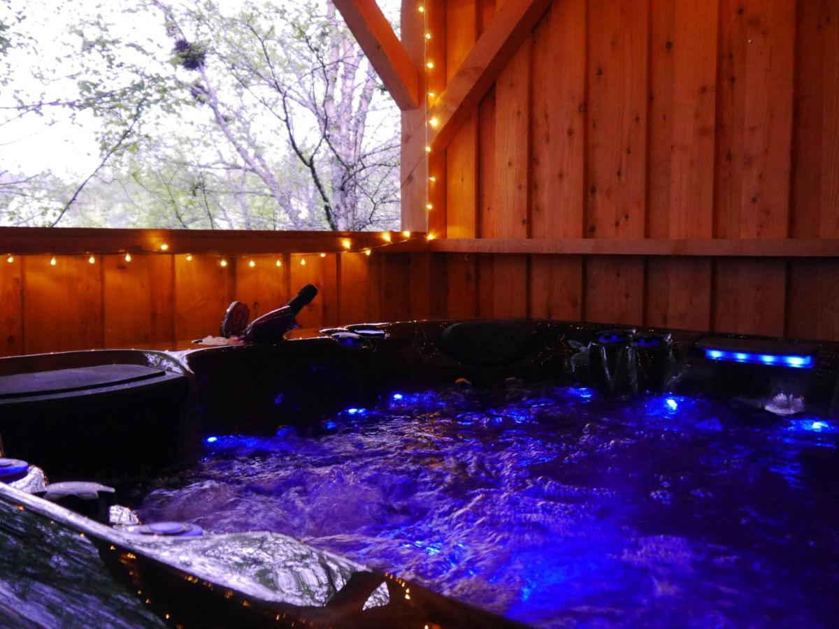 Rest At Last - Highland Apartment With Private Hot Tub Whitebridge  외부 사진